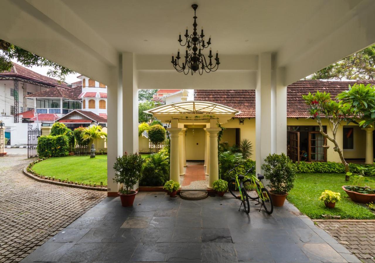 Amritara The Poovath Beachfront Heritage, Fort Kochi Exteriör bild